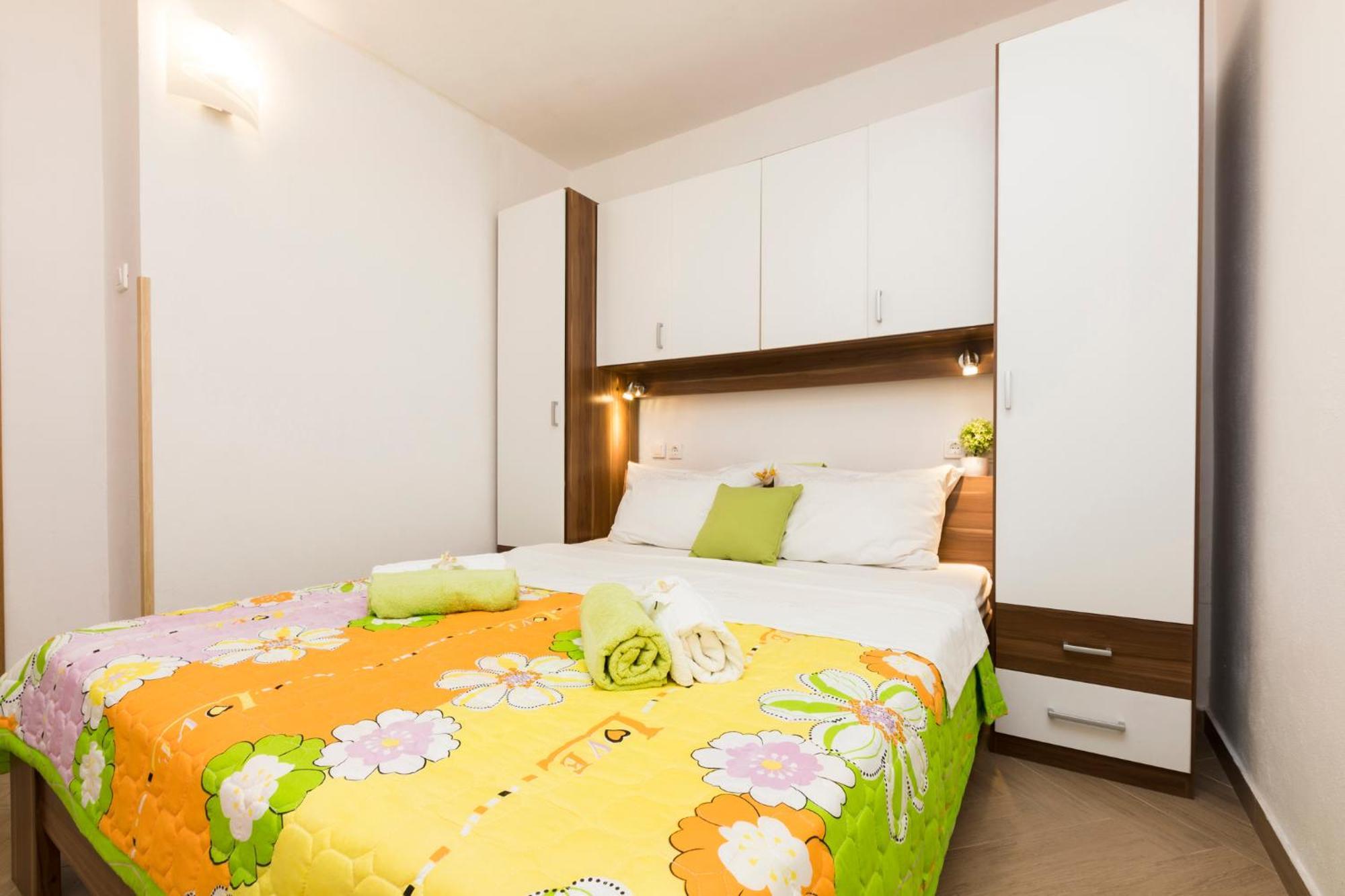 Apartmani I Soba Roberto I Mirjana Valun Dış mekan fotoğraf