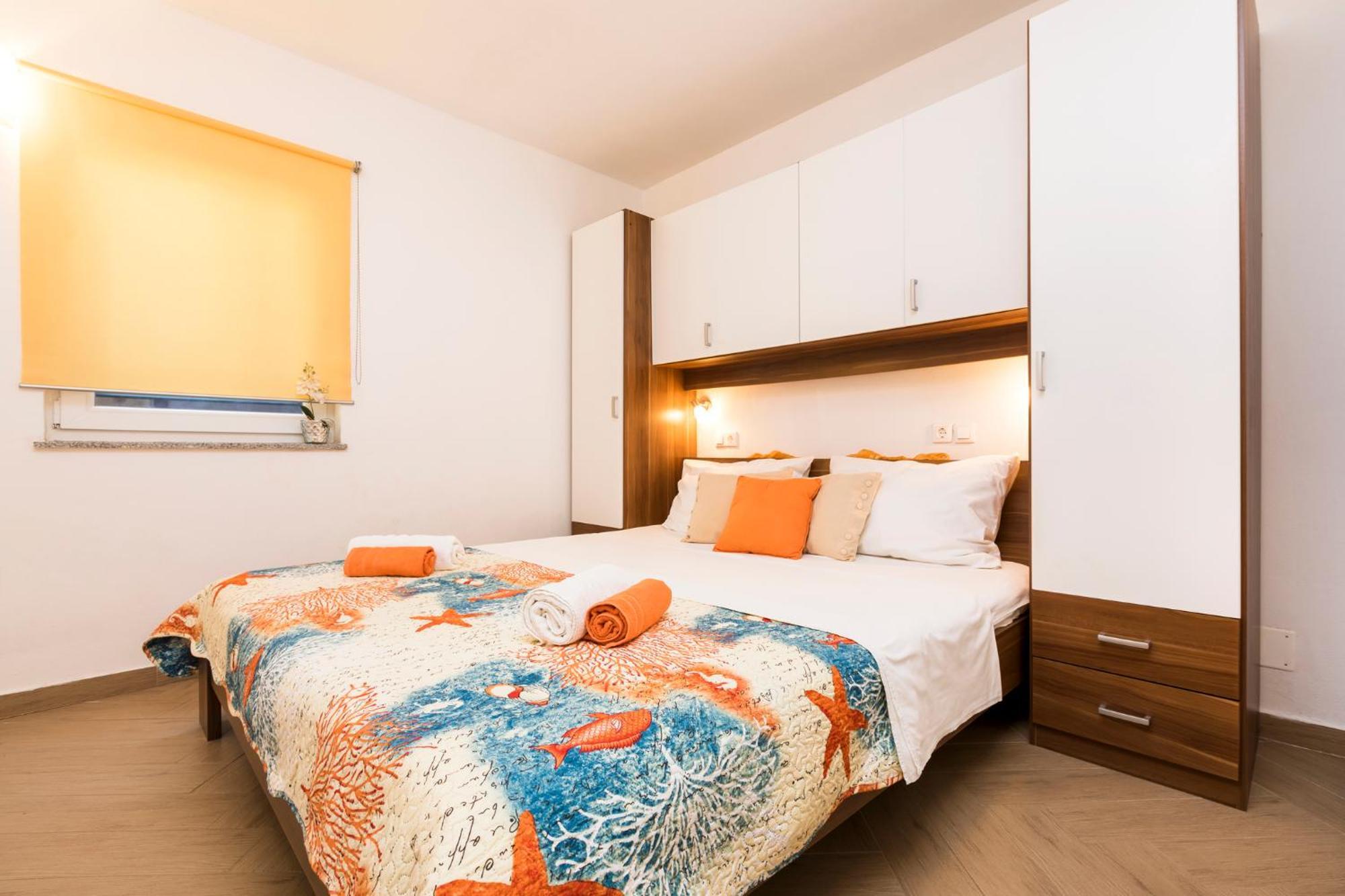 Apartmani I Soba Roberto I Mirjana Valun Dış mekan fotoğraf