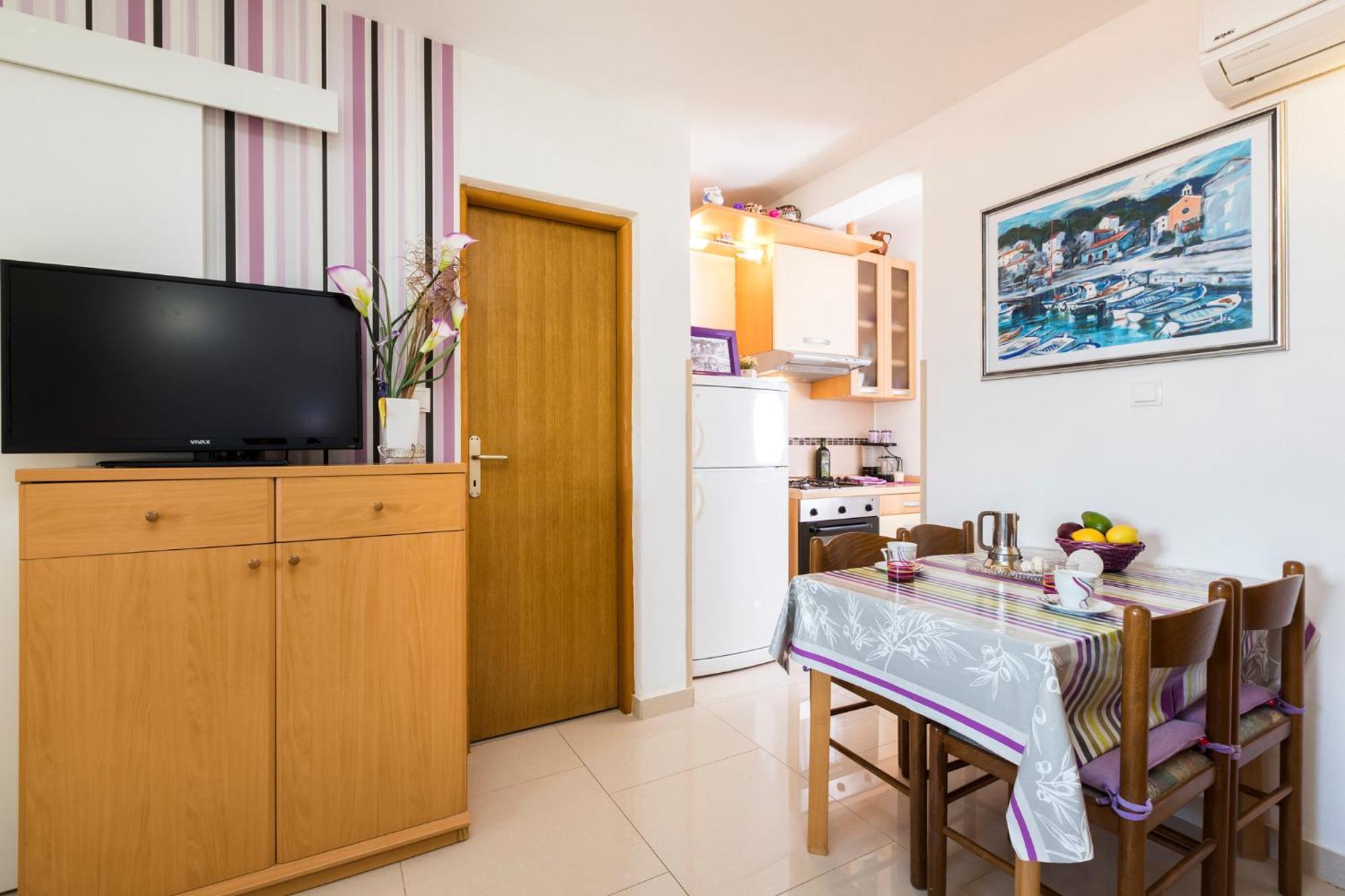Apartmani I Soba Roberto I Mirjana Valun Dış mekan fotoğraf